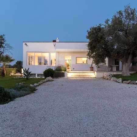 Stunning Luxury With Trullo And Sea View Villa Specchiolla